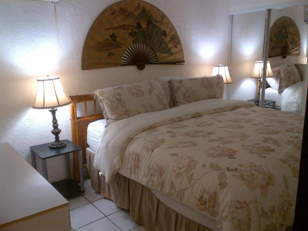 Coconut Palms Inn Rincon Buitenkant foto