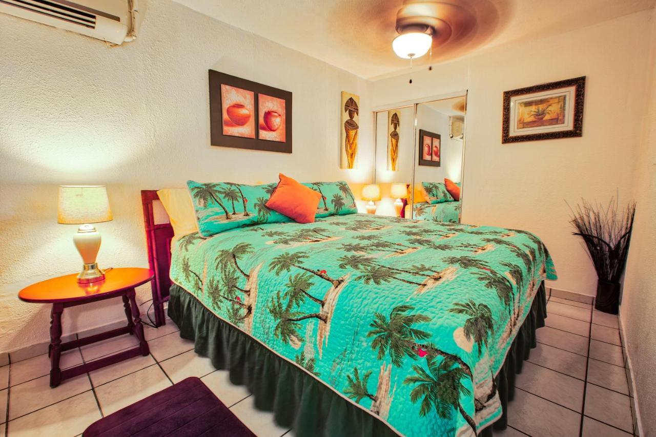 Coconut Palms Inn Rincon Buitenkant foto
